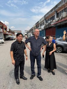 本会与莱佛士大学代表前往柔佛再也进行设备与环境考察